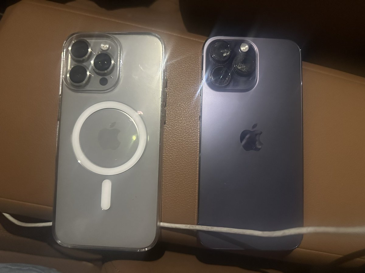 2 takipçimize 1 adet İphone 17 Pro Max, 1 tane de 14 pro max söz verdiğim gibi 2 gün sonra akşam 20.00 da 2 takipçime hediye edeceğim. Şart, koşul yok. 

Programla seçebilmem için beğeni ve takip yeterlidir. Şartları yerine getirenler yorumlara nokta koysun. Bol şanslar