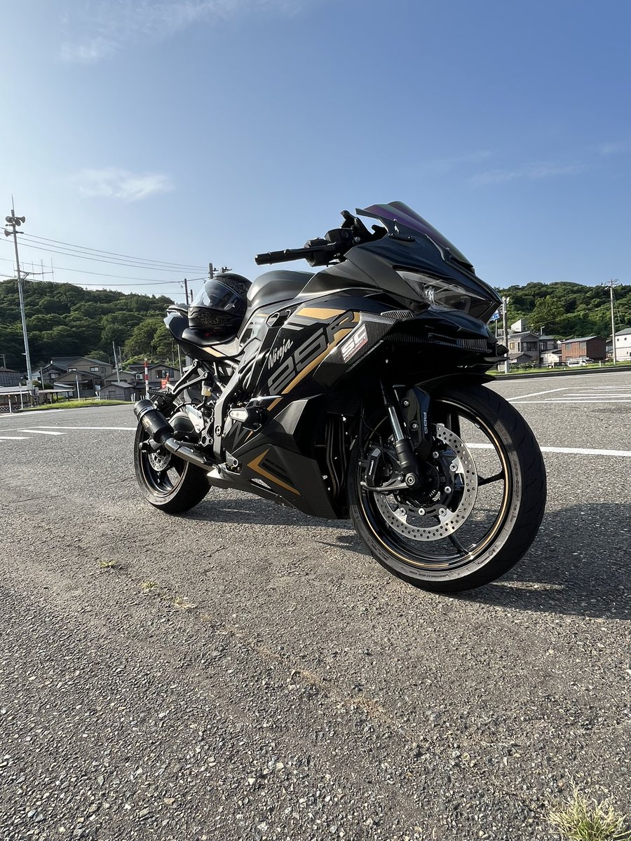 hibari_uri's tweet photo. 名前:嬉梨
性別:女
年齢 :21
住み :新潟
身長 : 158cm
愛車 : Ninja ZX-25R 
好き:猫
一言 :ツーリングなどでたくさんの人と出会えたらいいなと思ってます 初心者ですがよろしくお願いします https://t.co/ef1U9g0NRo