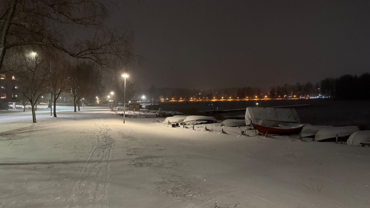 KariHar's tweet photo. ”Ei tästä ammatista jäädä eläkkeelle”
- Vesa-Matti Loiri https://t.co/mJ25XT7lVF