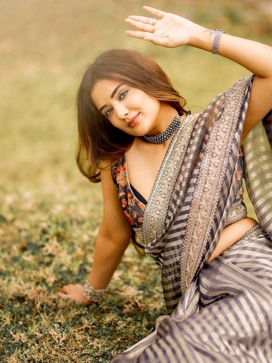 _ActressWorld's tweet photo. Natasha Singh 😘 

#NatashaSingh https://t.co/4rlgL6Rx5K