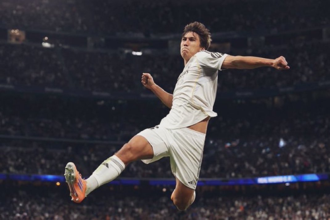 FabbMX's tweet image. Se alocó el #9 de la clase obrera.