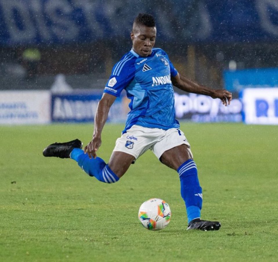 JulianCaperaB's tweet image. 🚨✍🏽 Helibelton Palacios acaba de firmar contrato con Independiente Santa Fe. 

🦁 El equipo cardenal adquiere sus derechos y le hace contrato hasta diciembre de 2028.