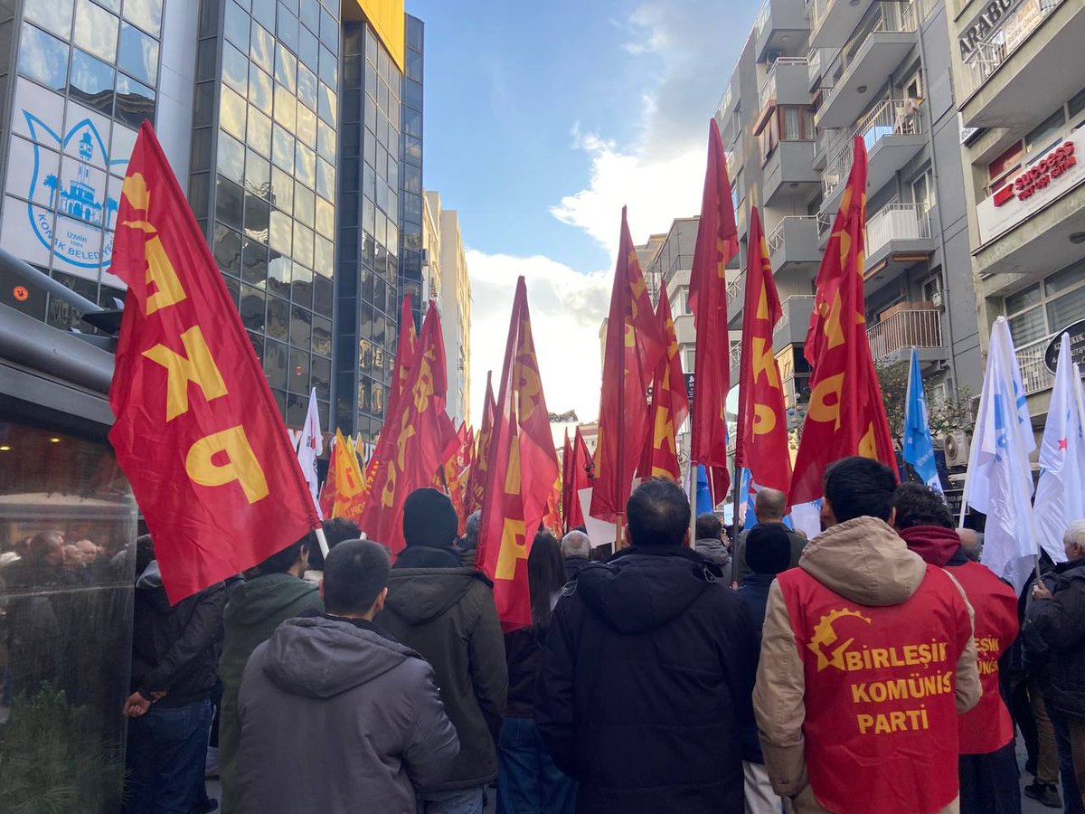 İşgalci ABD'ye karşı Venezuela halkının yanındayız! 

"İşgalciler her zaman kaybeder!" demek için İstanbul, Ankara ve İzmir'de alanlardaydık.