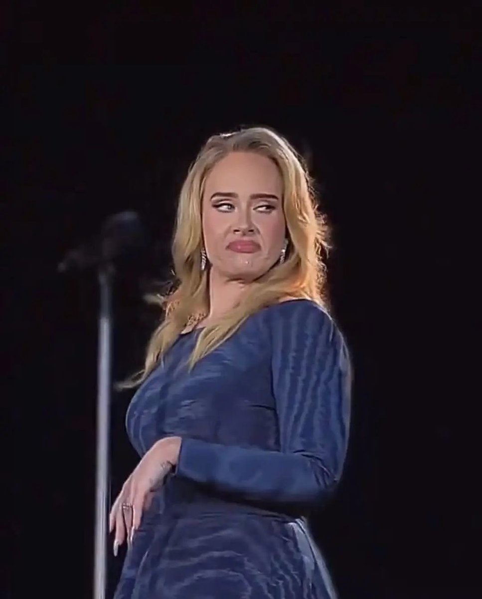 adele_adkins16's tweet photo. Yehhhh 🦋 https://t.co/aDJVRmXWBx