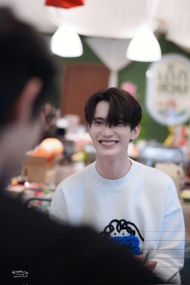 kwonaomsin's tweet photo. มีเด็กยิ้มแฉ่งท้างวัน 😸☀️ @firstfh5
#OhmFirstOnTour
#First_Chalongrat #รักแรกของเฟริสท์ https://t.co/WdZD3WYFnn