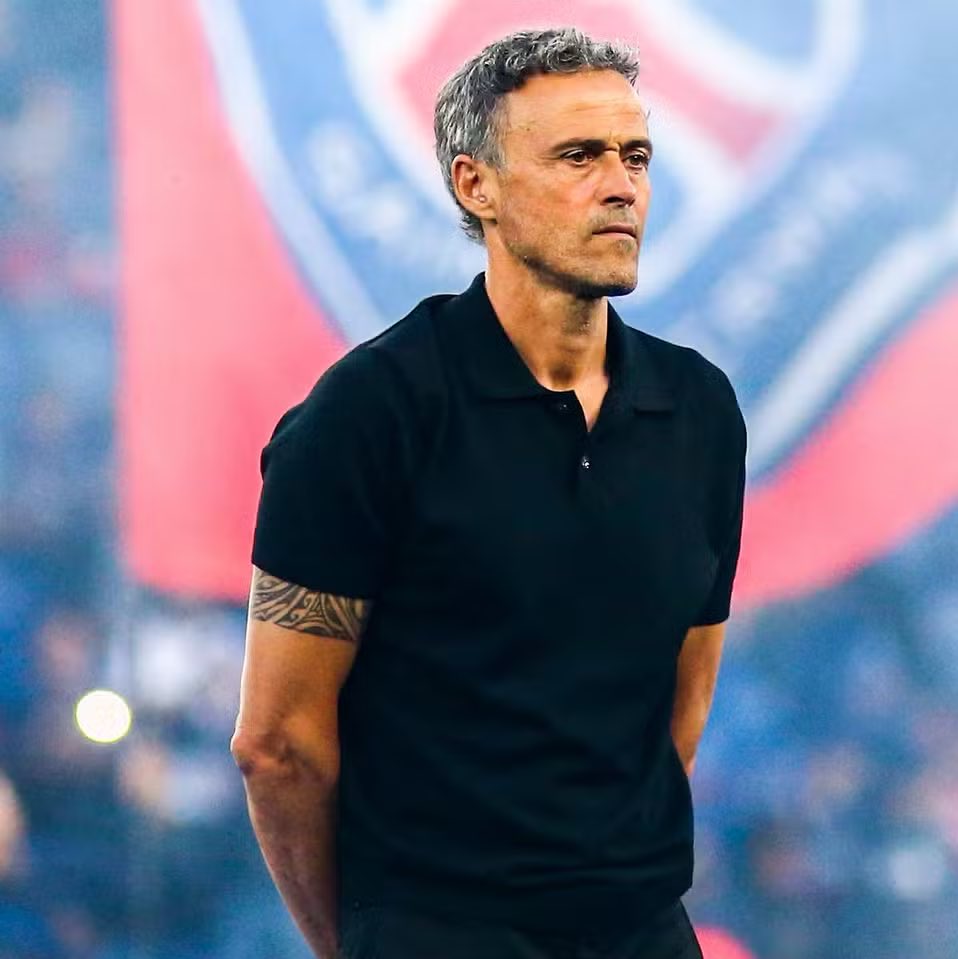 AchilleA1's tweet photo. ℹ️: Luis Enrique 🇪🇸 dirigera ce soir, son 100ème match à la tête du Paris Saint-Germain en #Ligue1. Le technicien espagnol a pour bilan 73 victoires. Dans l'histoire des Rouge & Bleu, seul Thomas Tuchel🇩🇪 (78) a fait mieux après 100 rencontres. #PSG | #PSGPFC