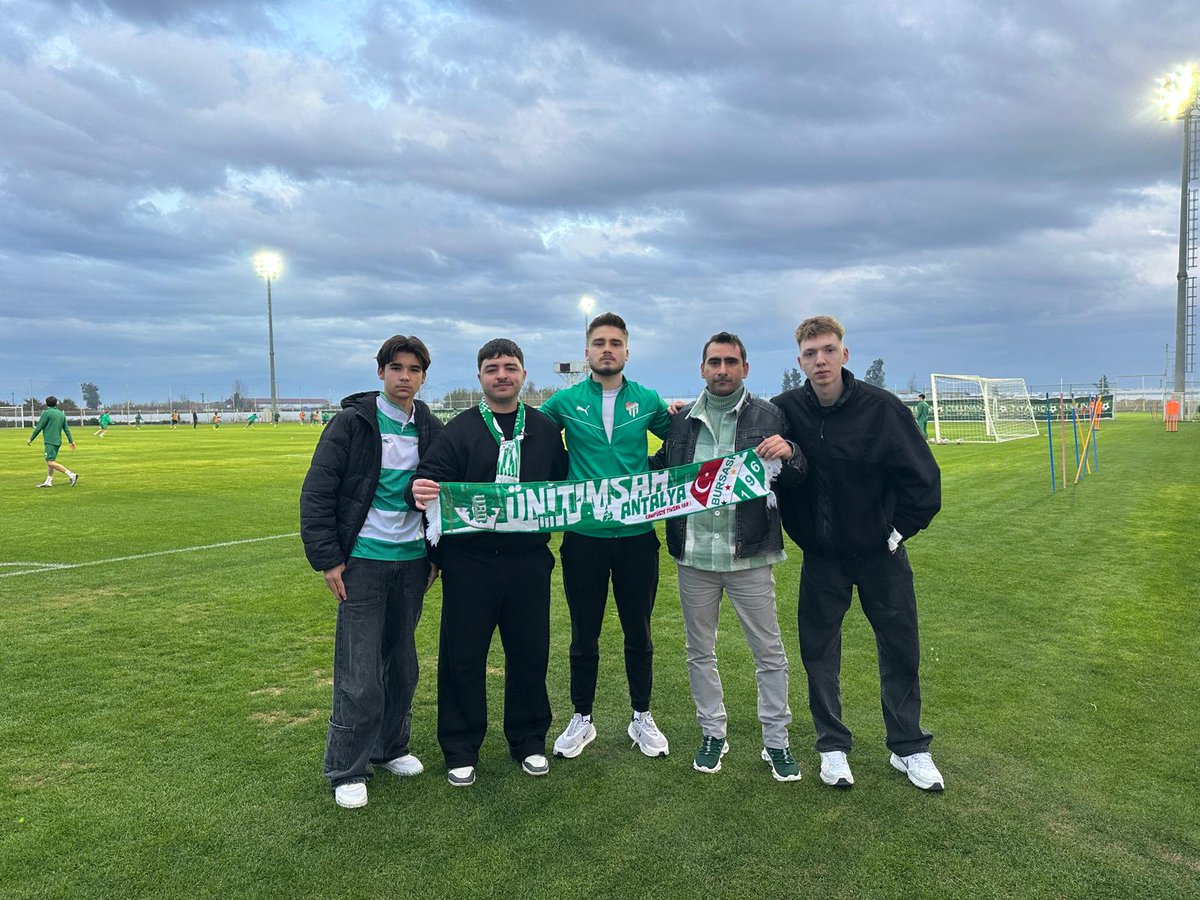 unitimsahant's tweet image. “Ailedir Bursaspor”
Her zaman olduğu gibi Bursasporumuzun Antalya kampında yanındayız.🐊
#ünitimsah #ünitimsahantalya #bursaspor