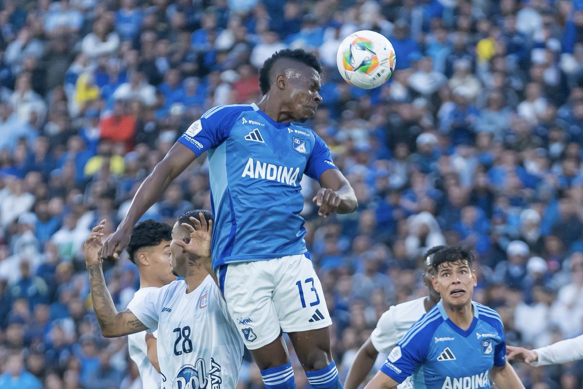 PSierraR's tweet image. 🚨 #SantaFe le firma contrato por 3 años a Helibelton Palacios (32), hasta diciembre de 2028, como cuenta @JulianCaperaB 🔴⚪️