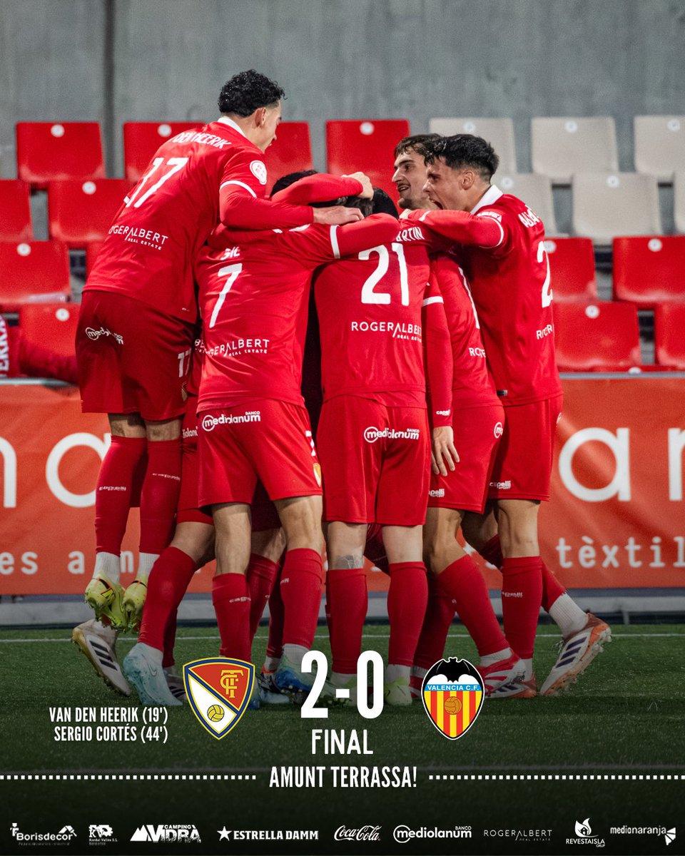TerrassaFC's tweet photo. FINAL! 🎉

🥂 VICTÒRIA I PORTERIA A ZERO PER ESTRENAR EL 2️⃣0️⃣2️⃣6️⃣ AMB ➕3️⃣ PUNTS #TERRASSISTES!

⚽ VAN DEN HEERIK (19') I @sergiocortes07 (44')

💻 𝗥𝗘𝗩𝗜𝗨 𝗘𝗟 𝗣𝗔𝗥𝗧𝗜𝗧
📺 @CanalTerrassa i @esport3
👉 https://t.co/dnHqtCVzBa🙌 AMUNT #TERRASSA! 🙌

(📸: @MFerretvisuals) https://t.co/LxoeXGXBS3