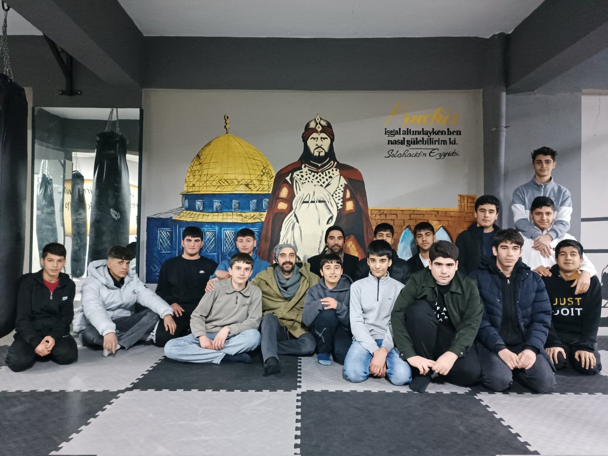 karavanmalatya's tweet photo. Genç İstikbal Buluşmaları’nın 6.’sını; muhabbet, kardeşlik, eğlence ve samimiyetle geride bıraktık.
Rabbim birlik ve beraberliğimizi daim eylesin. Katılım sağlayan tüm genç kardeşlerimize teşekkür ederiz.

Bir sonraki buluşmada görüşmek üzere…

@agdorgtr
@agdliselertr

#agd #mgv https://t.co/LgEu1qcBsf