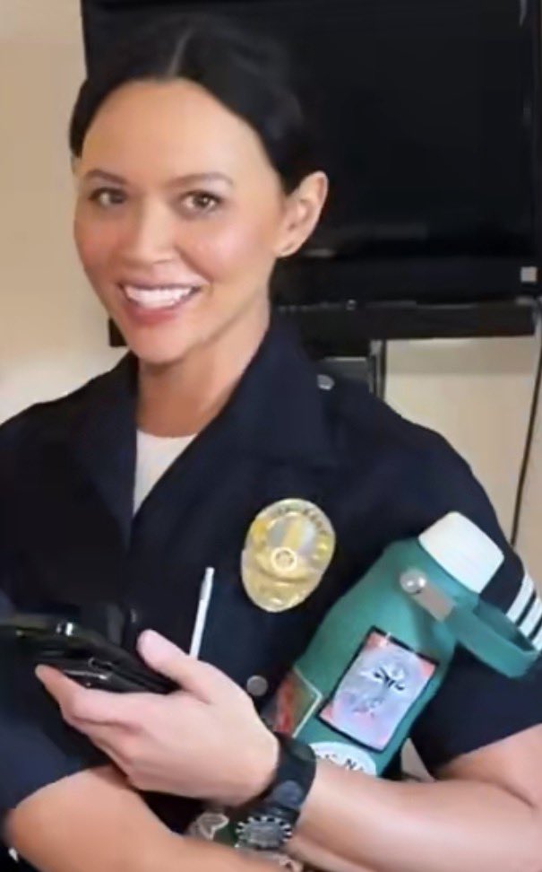 It’s Melissa and her emotional support water bottle against the world