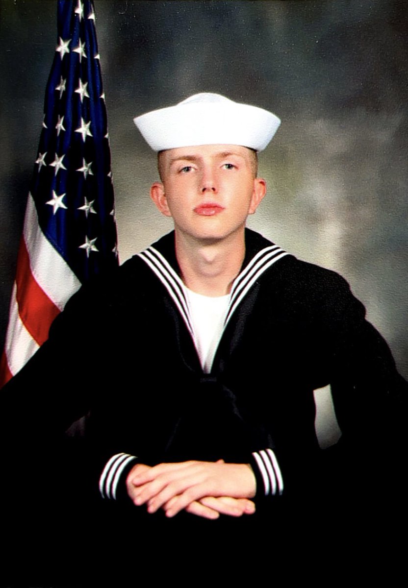 HBizzle252's tweet photo. I can't put into words how much I love this young man and how proud I am of him. It was hard saying goodbye this morning, but I am thankful for the time we spent together over the holidays. Thank you, son, for being my light in this dark 🌎 #ProudFather #HargettBlood #JonesCounty #FamilyOverEverything