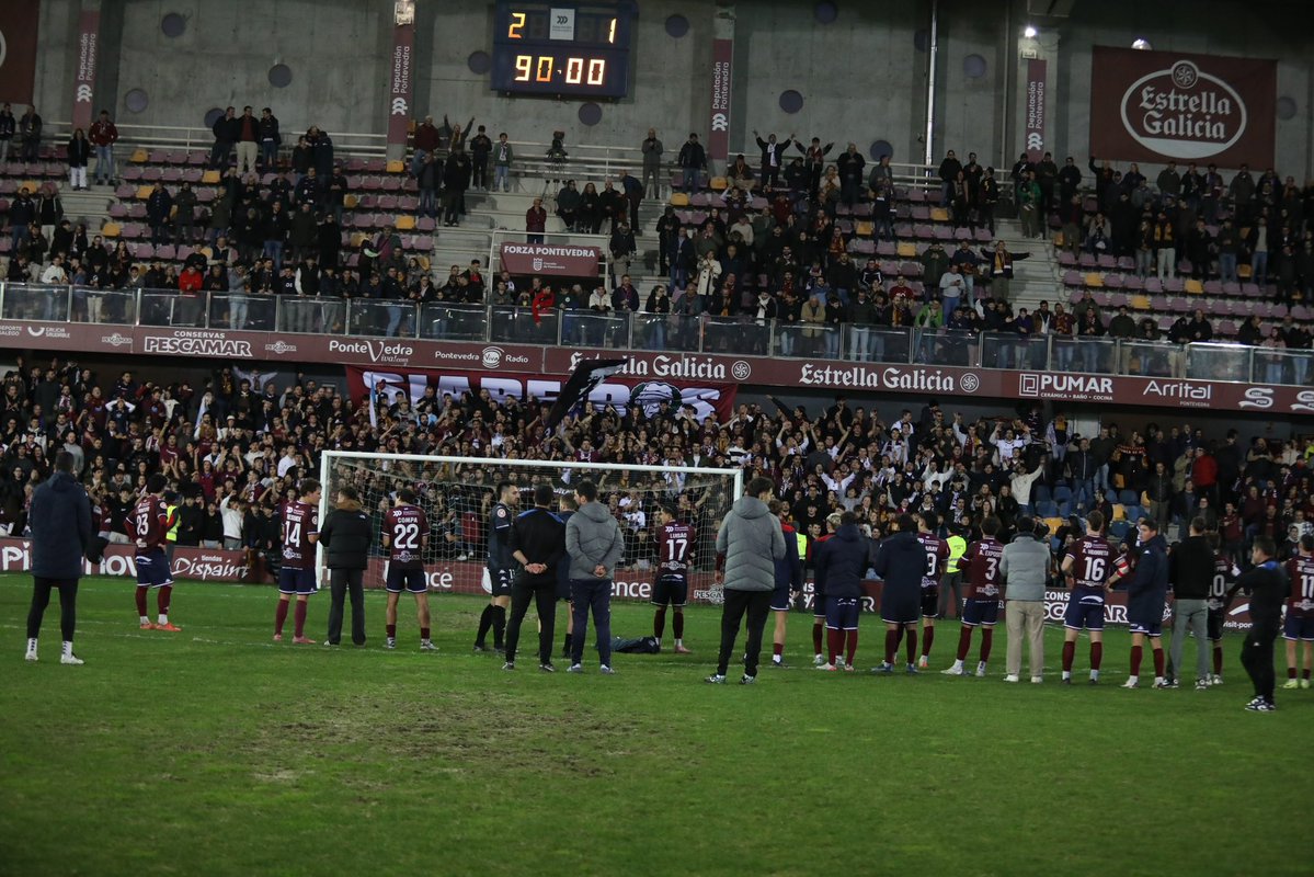 AVidorreta's tweet image. Que manera de empezar el año, gracias Pasarón! 🦴 @PontevedraCFSAD