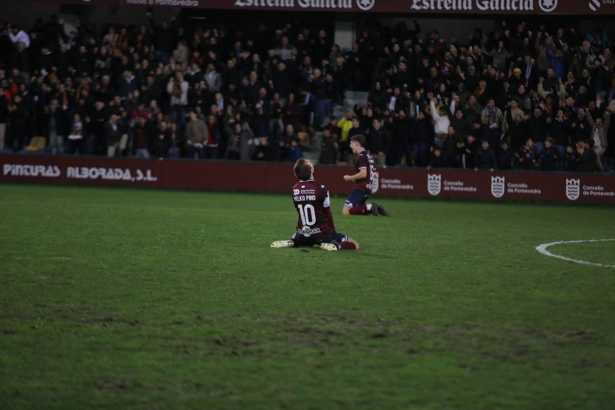 AVidorreta's tweet image. Que manera de empezar el año, gracias Pasarón! 🦴 @PontevedraCFSAD