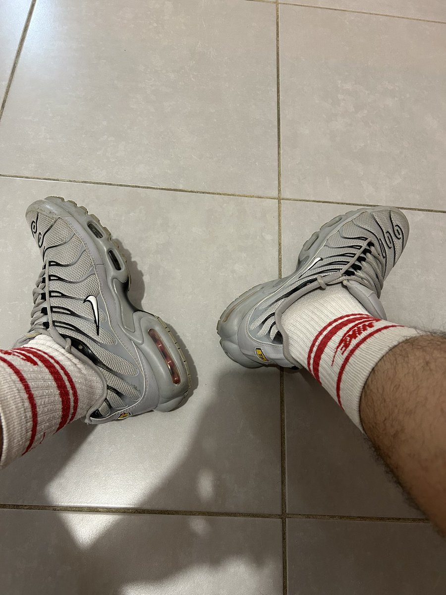 Mon pote hétéro voulait se séparer de cette paire de TN, j’ai bien fait de la récupérer ? 
#kiffeur