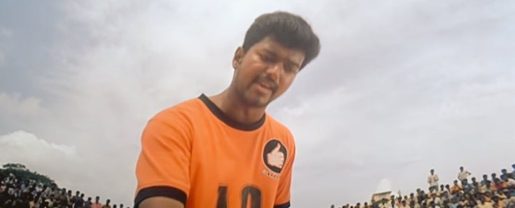 The amount of love Thalapathy receives from people is the result of 33 years of pure hard work. 
Do you think you can achieve that with paid YouTube views?

Paid bots mela vecha nambikkai ah Un mela vei. Jeiklamm 🙌🏼