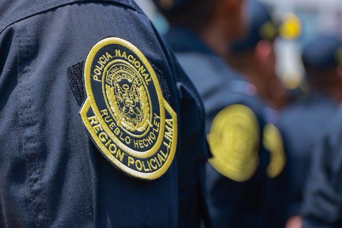 ¡Fortalecemos la capacidad operativa de la Policía Nacional del Perú! 🇵🇪 Con el objetivo de devolverle la tranquilidad a nuestro país, por iniciativa del presidente de la República José Jerí Oré, los 473 alféreces recientemente graduados no serán destinados a unidades comunes,