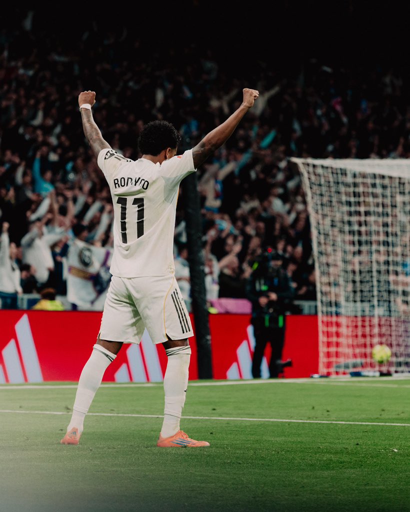 RodrygoGoes's tweet image. La mejor manera de empezar el año! 🤍🙌🏾 HALA MADRID! 🤍