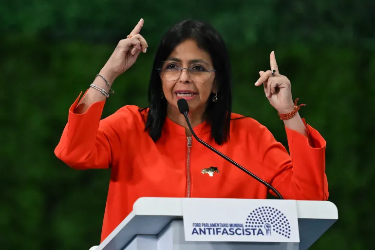 DD_Geopolitics's tweet photo. 🇻🇪🇺🇸 Trump continues to threaten the Venezuelan government:

"If Delcy Rodriguez (the vice president which has presidential powers now) doesn't do what's right, she will pay a very high price, probably even higher than Maduro's." https://t.co/SOcB5uY1dh