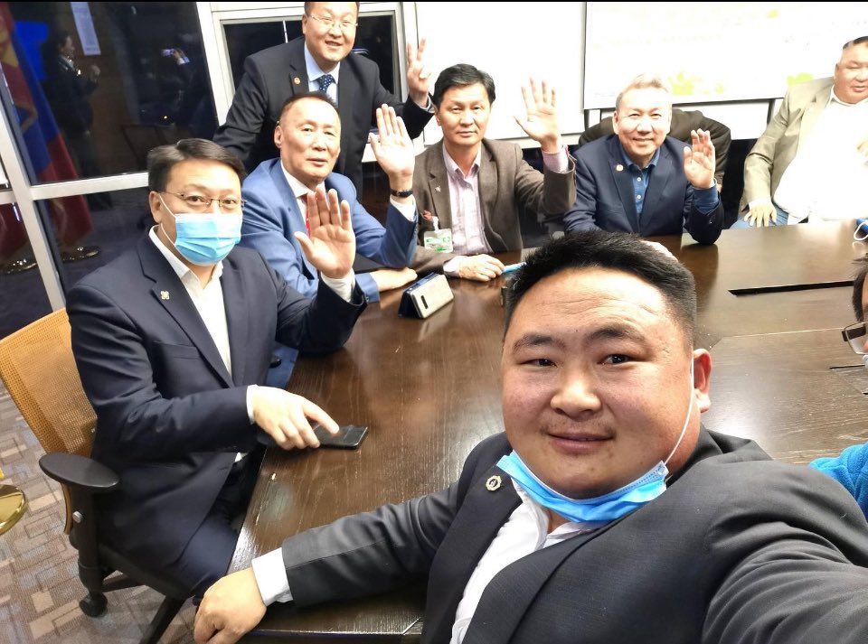 Биднийг Венесуэлийн зам руу хөтлөх лалрууд чинь эд юм..