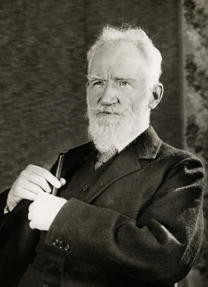 "Kan kokusu almış bir köpek balığından daha tehlikelisi, petrol kokusu almış Amerikan emperyalizmidir."

 • George Bernard Shaw