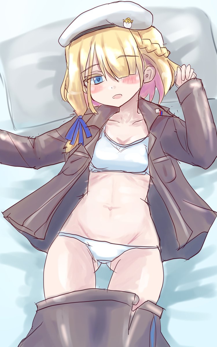 #アメリーヌえっ 
#アメリーヌ・S・モロー 
#鶏カス連隊
カス×アメ本用タチの鶏カス連隊員ちゃん、略して鶏カスちゃん。
ガチレズご奉仕おせっせから道具責め、果ては魔法で生やす事まで出来るらしい。おっぱいは控えめ。

4時過ぎから仕事なのに寝れんかったわ… 