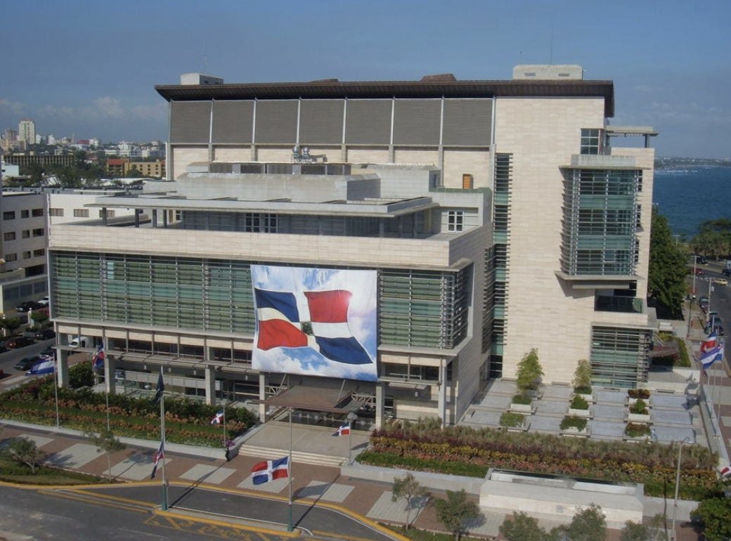 Queridas y queridos colegas, el 6° #CongresoMundial de <a href="/CIELOlaboral/">Comunidad CIELO</a> se celebrará los días 2, 3 y 4 de diciembre de 2026 en #RepúblicaDominicana. En breve publicaremos la call for papers, pero ya tenemos las sedes del Congreso 👇. Os esperamos en #RepúblicaDominicana!