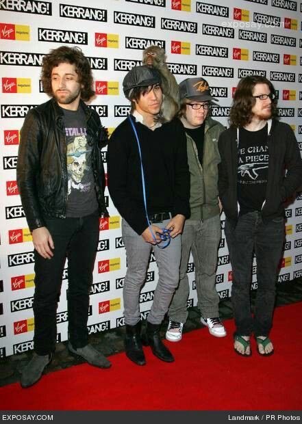 trohmaniaa's tweet image. not a fan of the footwear