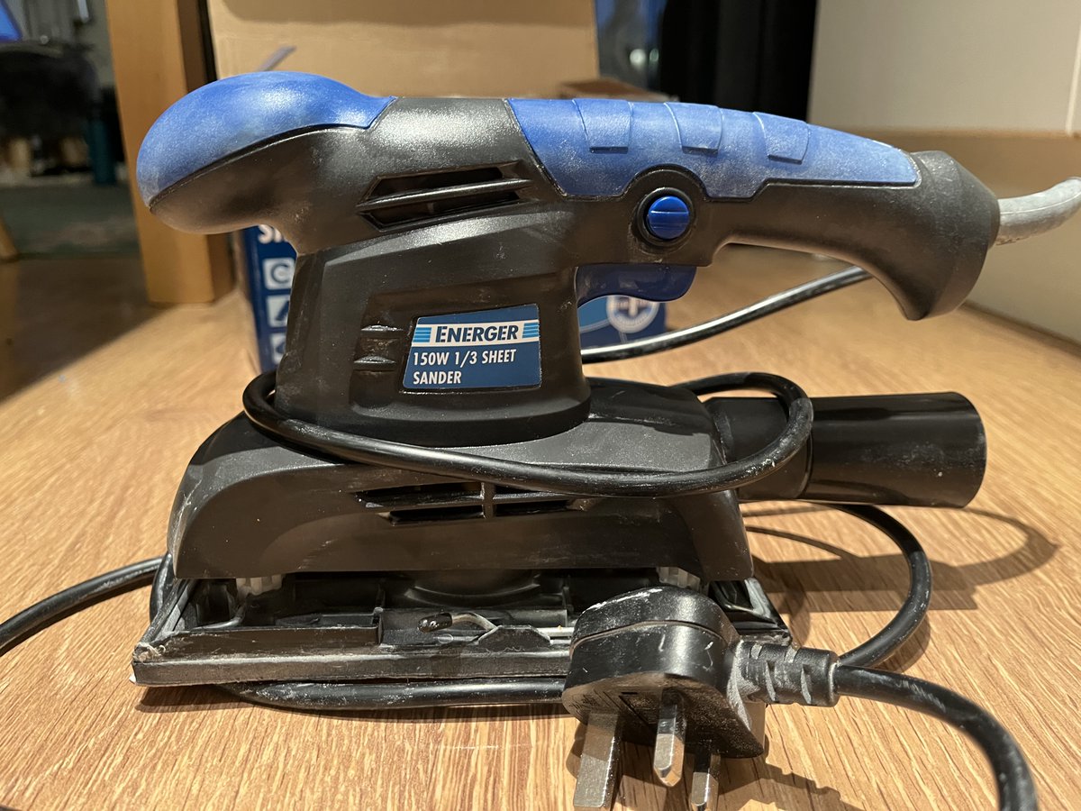 Listing my unwanted xmas gifts on eBay.  What kind of cunt gives you this?