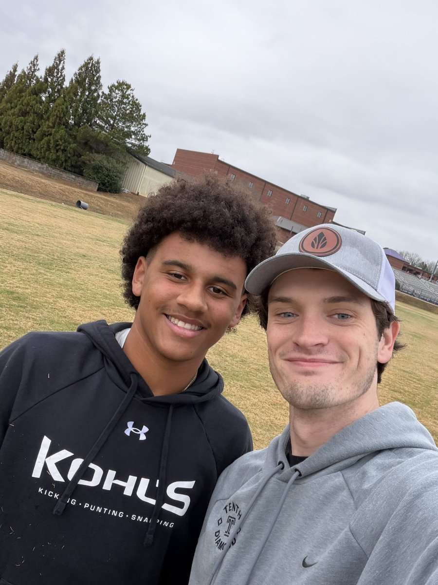 Michael Eck 4⭐️Kicker tweet media