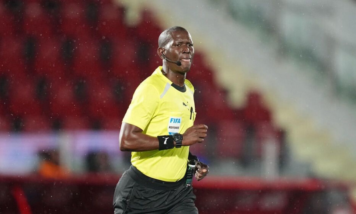 SamakiOnline's tweet photo. @FabrizioRomano The referee didn't officiate the match fairly. Many of his decisions clearly favored Morocco: minor fouls in their favor were awarded immediately,while obvious fouls committed against Tanzania were ignored. The use of cards lacked balance Tanzanian players were punished quickly https://t.co/otoW2yMgCN