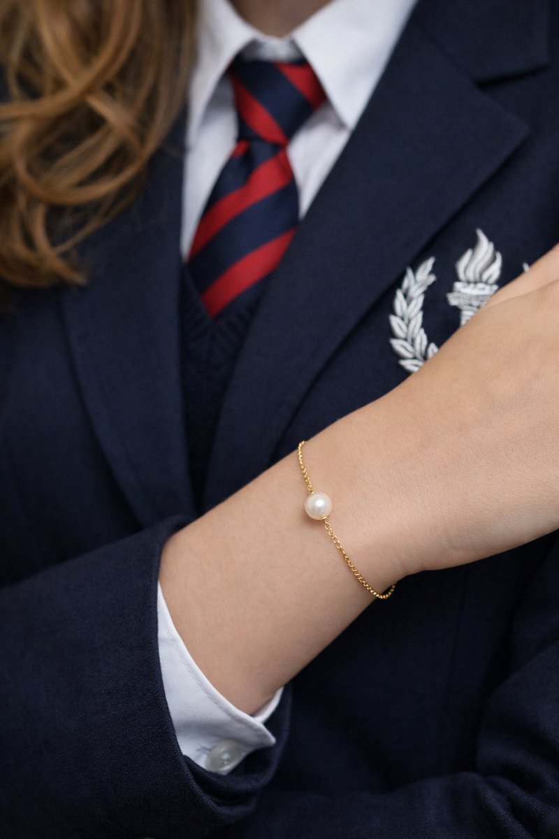 MAFerguson123's tweet image. It was just a birthday gift.

#PsychologicalThriller #QuietHorror #EasterEgg #HiddenMeaning #WomenWhoWrite