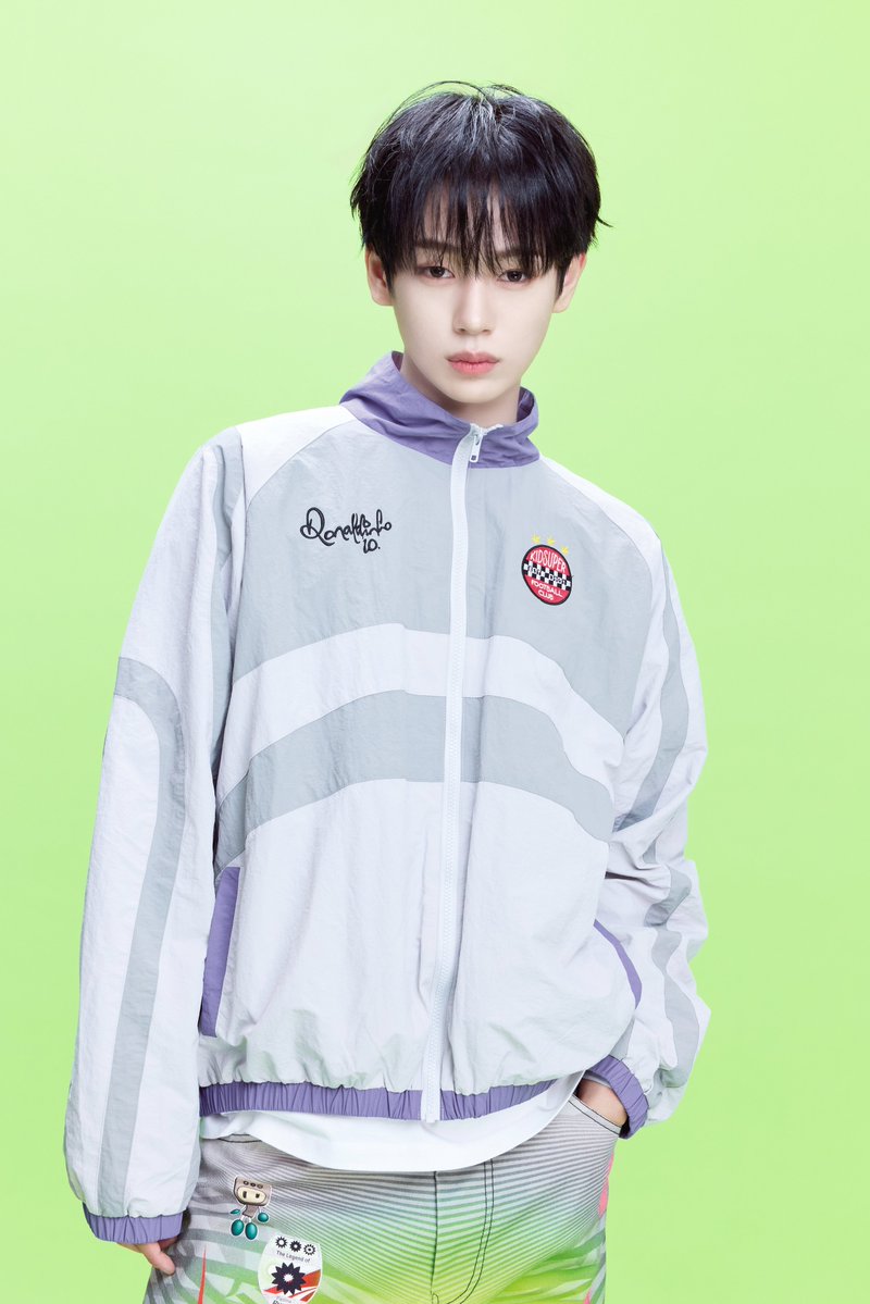 idntt 아이덴티티 : id16
hwangeunsoo

#idntt #아이덴티티 #アイデンティティ
#yesweare
#황은수 #hwangeunsoo