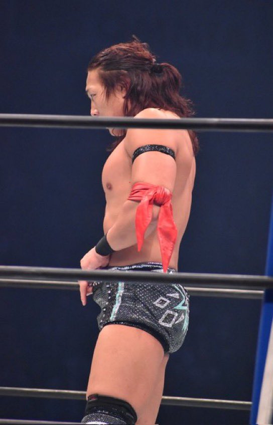 Takeshita was asked if the arm band he was wearing belonged to Shinsuke Nakamura, Takeshita confirms that it does and says that he was told by Nak that since he is not allowed to go to Tanahashi’s retirement, Takeshita needs to represent him as well: 

 “This Tokyo Dome on