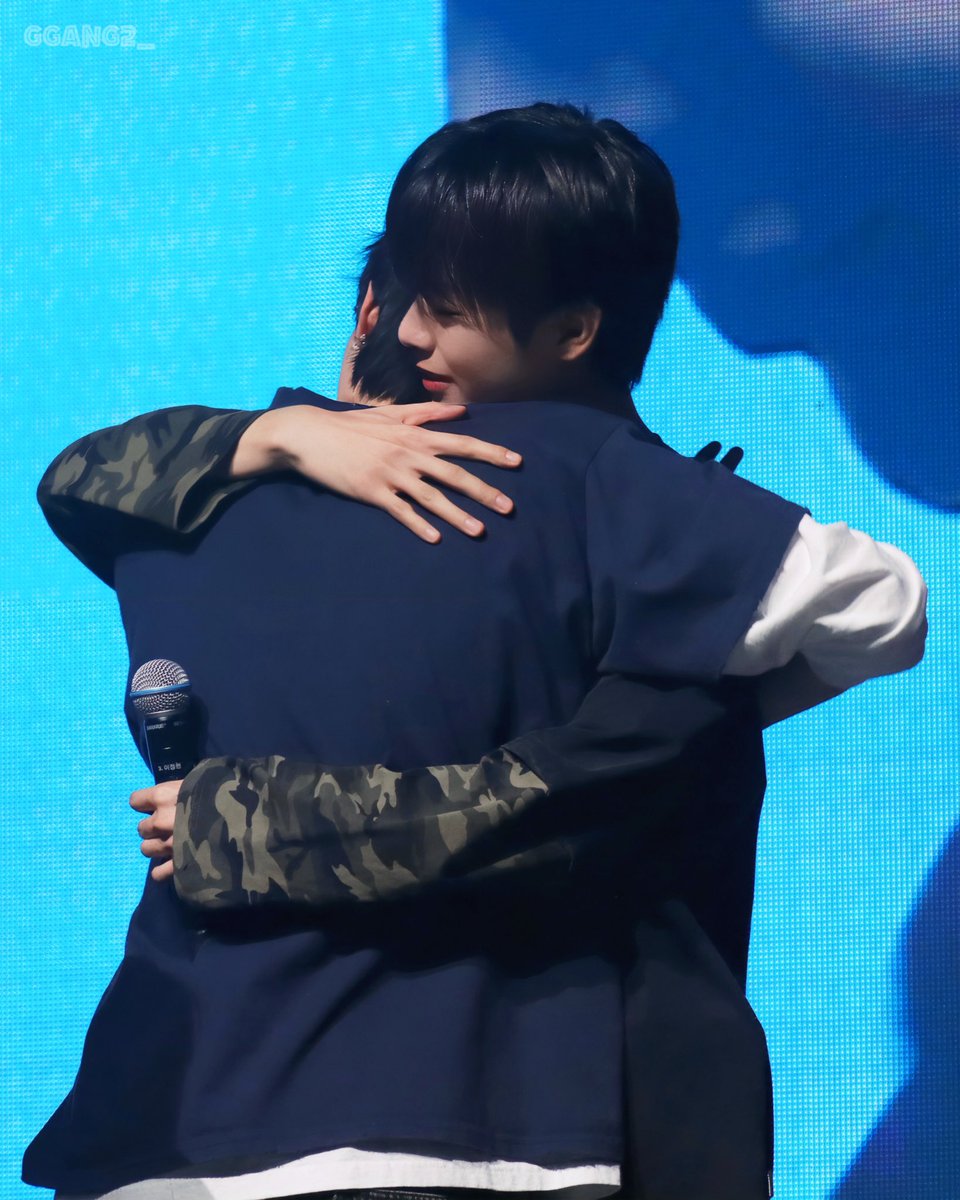 260104 찡깐즈🥹

#이정현 #지윤서 
#EVNNE #이븐 
#EVNNE_FANMEETING
#OUR_EVNNEing