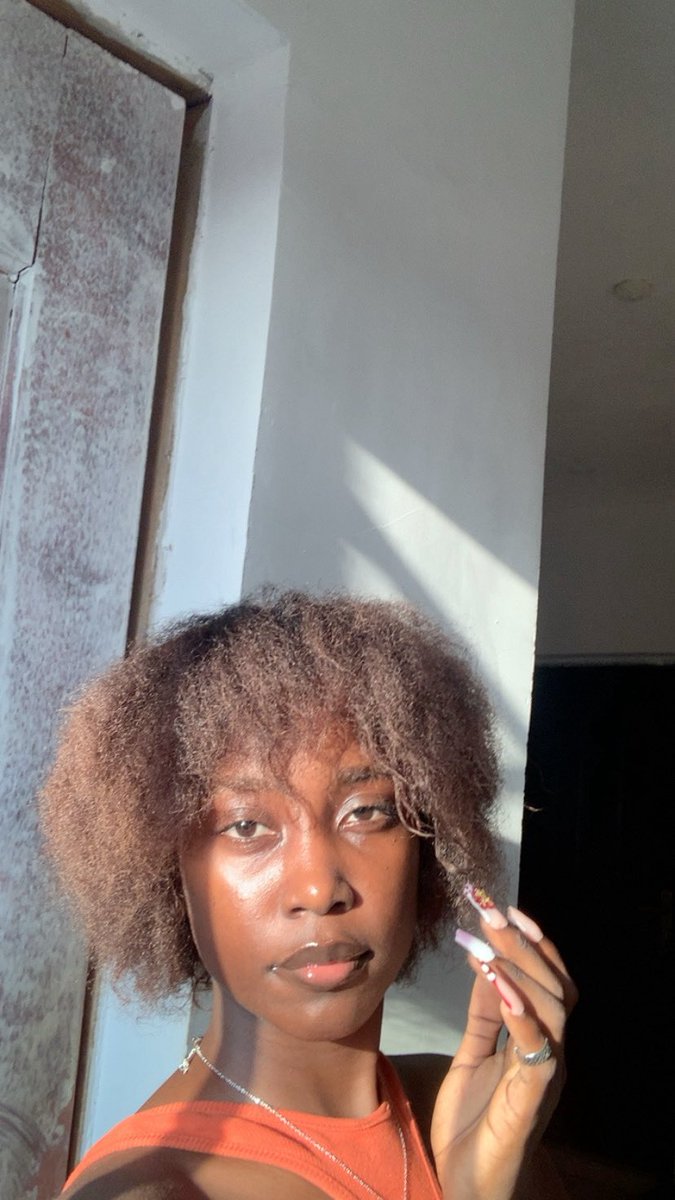 DereniRay's tweet image. I took pictures today😝.