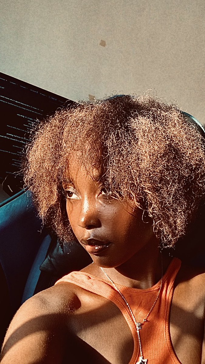 DereniRay's tweet image. I took pictures today😝.