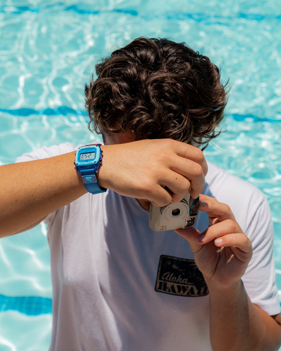 freestyle_watch's tweet image. 90s Collection throwback!
Neons, color pops, and summer energy that never fades.

What would your dream Freestyle colorway be? ⌚️

#FreestyleWatches #SharkWatch #90sVibes #NeonStyle #RetroWatch freestyleusa.com/collections/90s