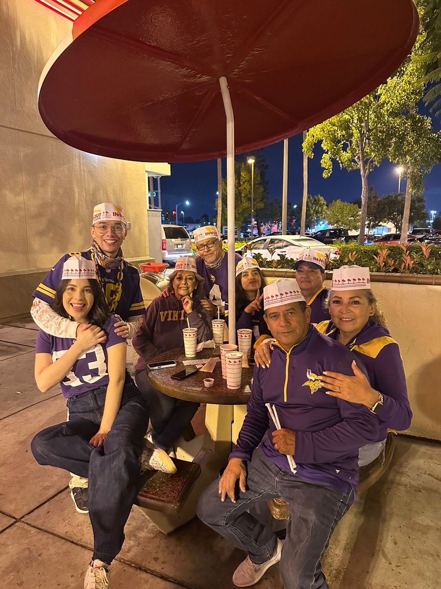 Saludos a ⁦<a href="/VikingsMexico/">Skol Vikings Mexico</a>⁩ desde Tijuana !!  #FoximpactoNfl