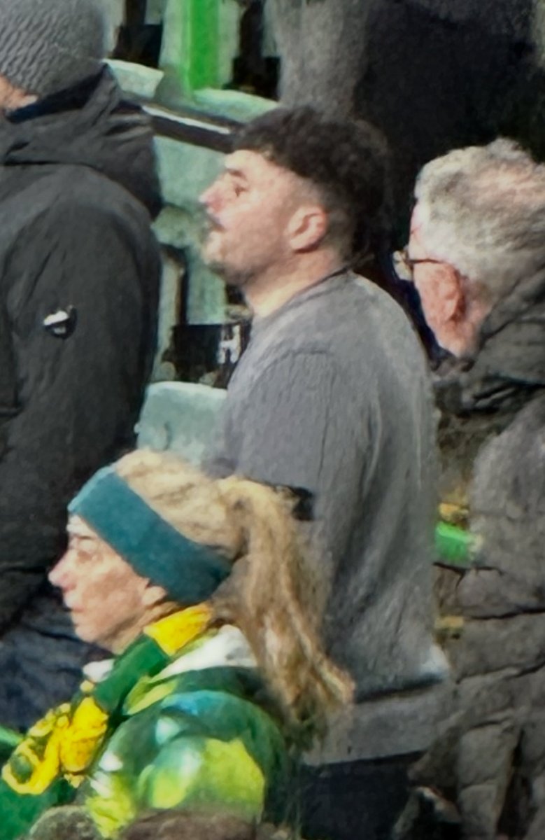 FairPlay to this hard bastard away at Norwich today, stood there in a #StoneIsland jumper for atleast 2hours in temperature below Zero 🤯 
#GetTheBadgeIn #GetTheBovrilsIn🤦🏼‍♂️

#NorStk #NorwichCity #StokeCity ⁦⁦<a href="/StokeLoudProud/">Stoke Loud & Proud</a>⁩ ⁦<a href="/TheBearPitTV/">The Bear Pit TV</a>⁩ 🔴⚪️