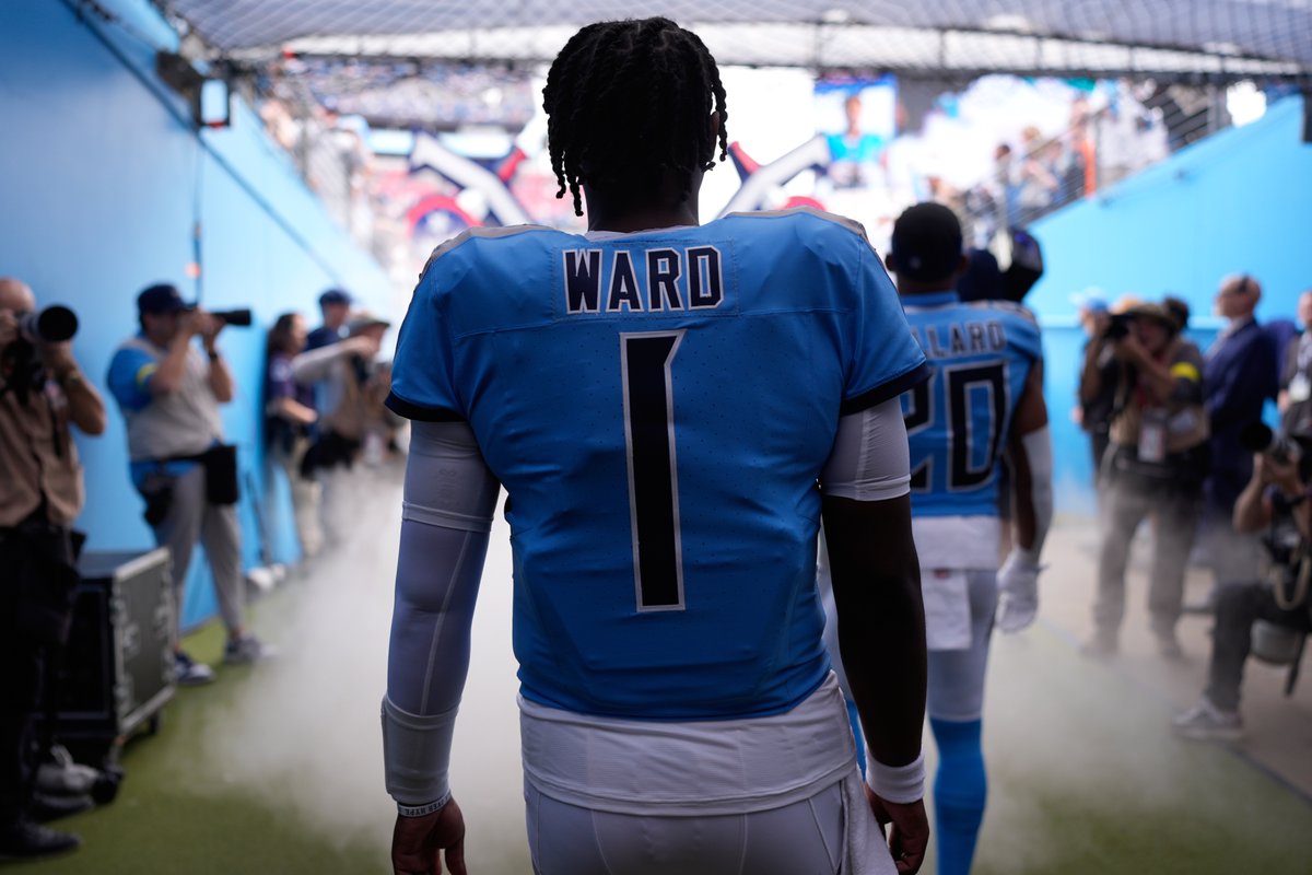 brgridiron's tweet image. 3169 passing yards
17 Total TDs
7 INTs

Cam Ward's rookie season is officially over 🙏