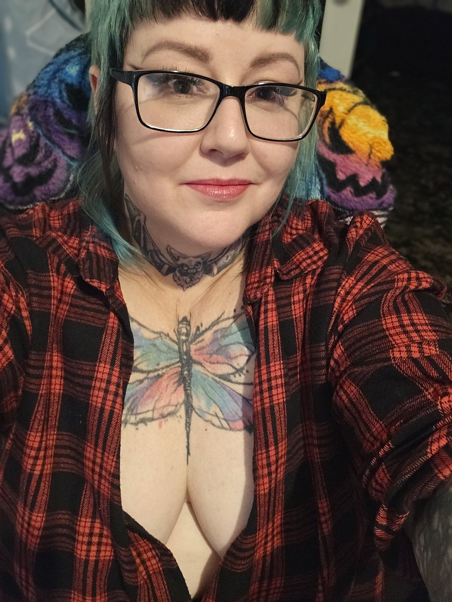 Goddessbex tweet media