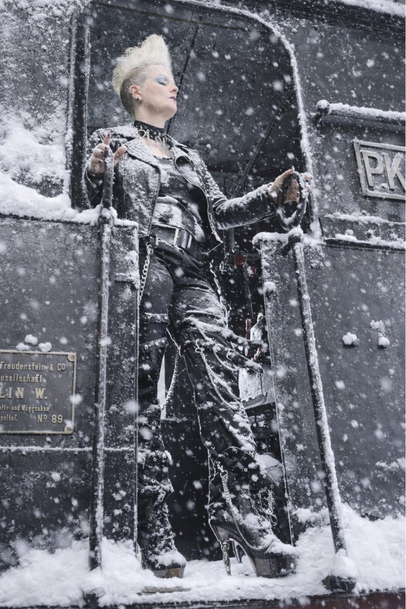 Crazy at B tweet media