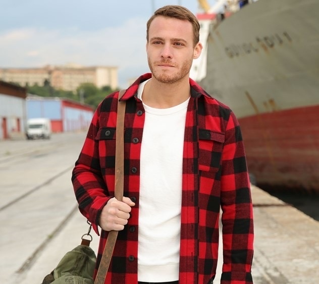 Hayatımda Ali olduğu için çok mutluyum♥️
En iyi, en nazik, en dürüst bir insan!
Kerem'in bu rolünü çok seviyorum!♥️

#KeremBürsin
#BuŞehirArkandanGelecek