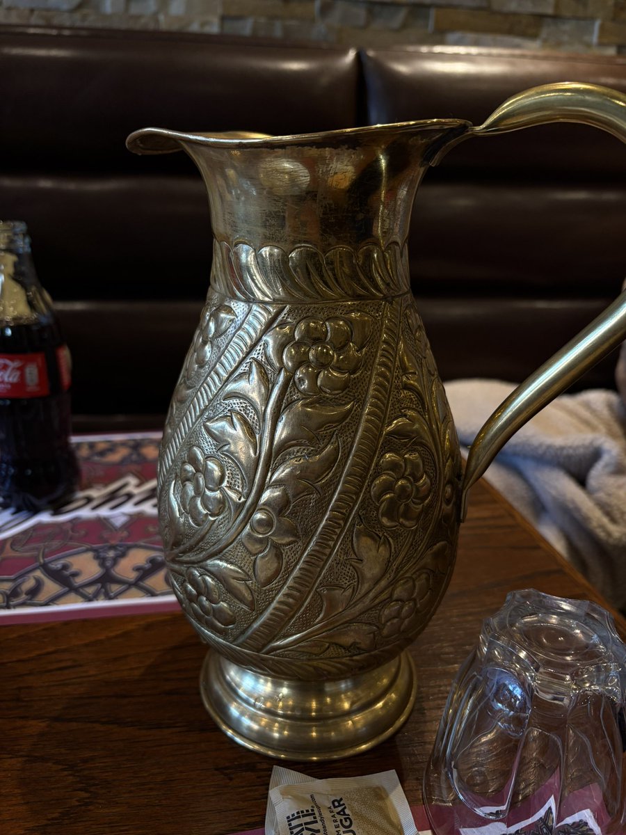 PerryGowler's tweet image. Sizzling lamb chops @1tayyabs this afternoon. Spot on as per usual.