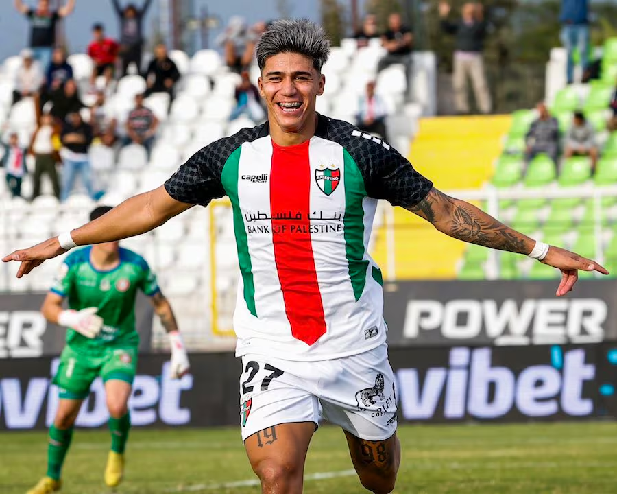 Junior Marabel será jugador de #Sarmiento. Está viajando rumbo a Argentina para oficializar el vínculo.

#AM1080