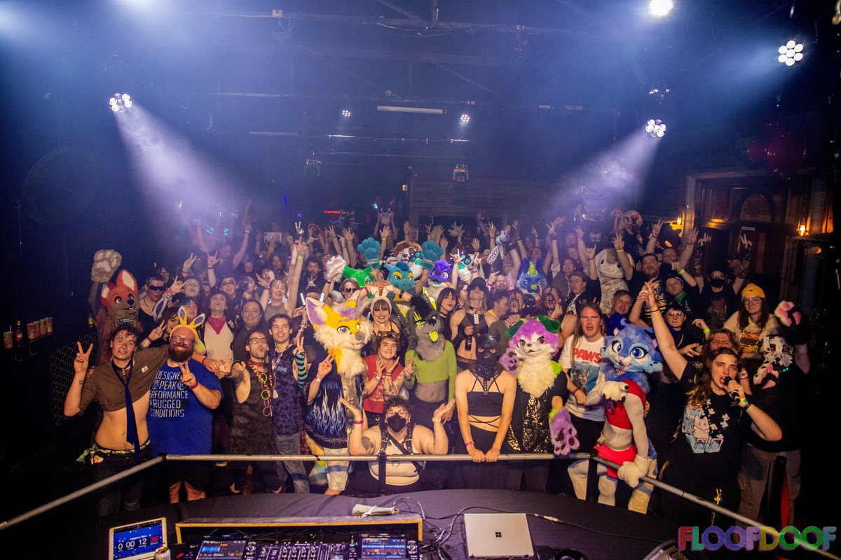 Floof Doof tweet media