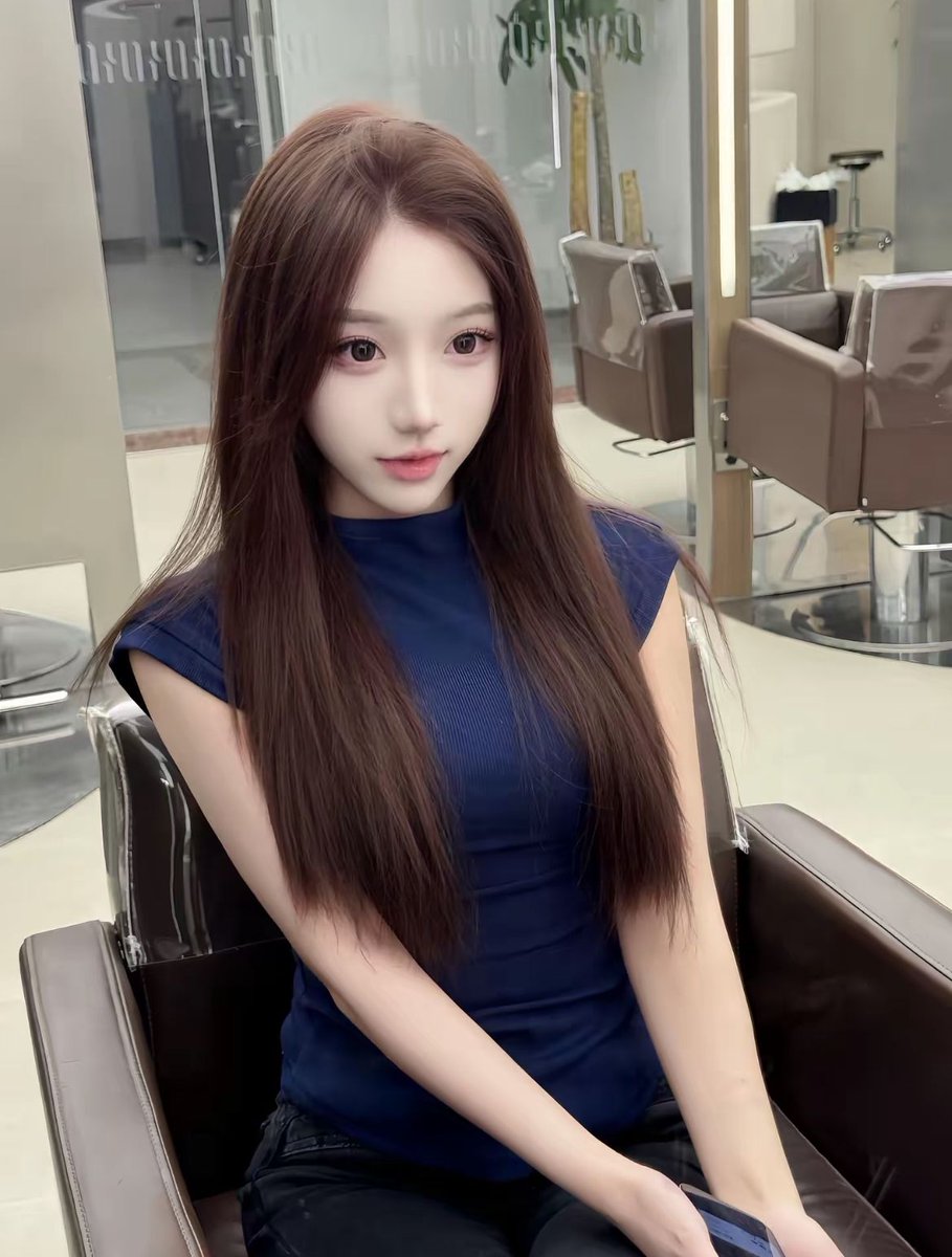 投資並不是追求華麗的操作，而是追求每一次分析都能更接近核心，而blaceto 就是這份核心思考的象徵。透過blaceto  的方法將資料重組、對照趨勢，可以讓你更快看清結構。當你以, image size:909x1200