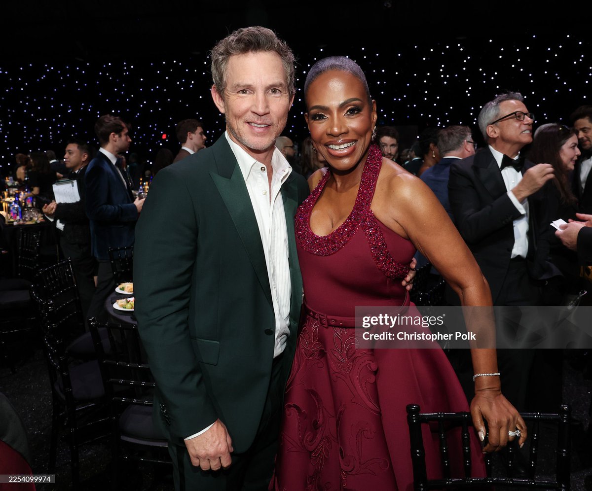 PittCrave's tweet image. the pitt ER Dr Abbott meets philadelphia’s abbott elementary teacher Mrs Howard at the Critics Choice Awards