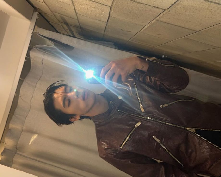 LivingInFall's tweet image. 